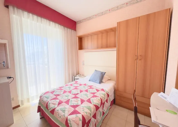 Hotel Benini ميلانو ماريتيما