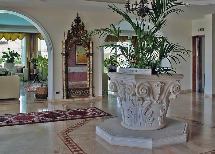 Hotel Benini فندق 4*