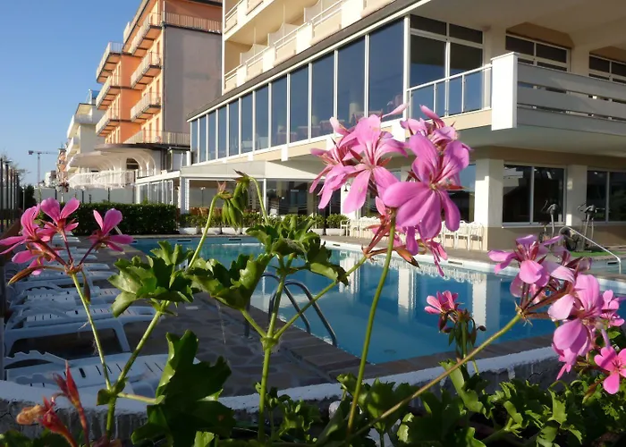 Hotel Benini فندق 4*