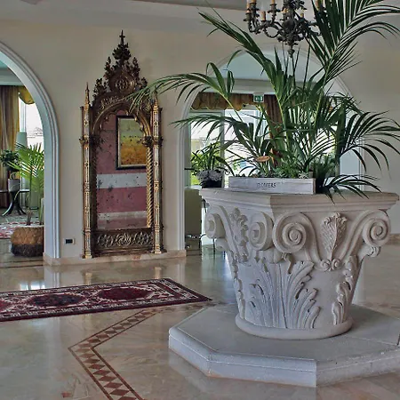 Benini Hotel 4*