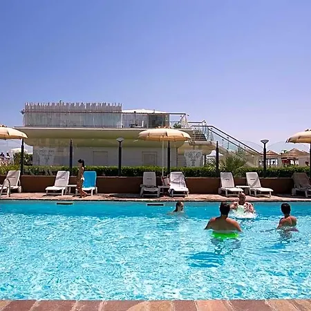 Benini Hotel 4*