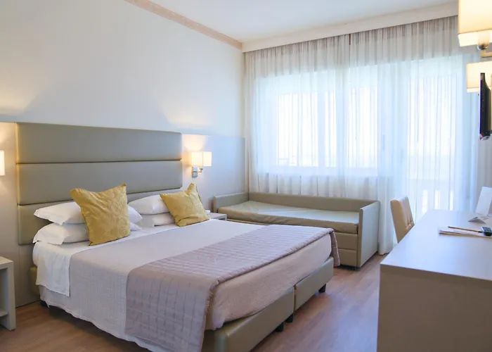 Hotel Benini فندق ميلانو ماريتيما