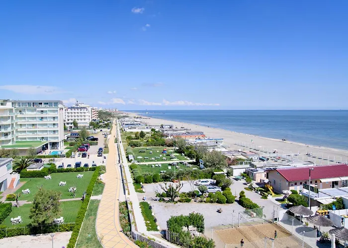 Hotel Benini فندق 4*