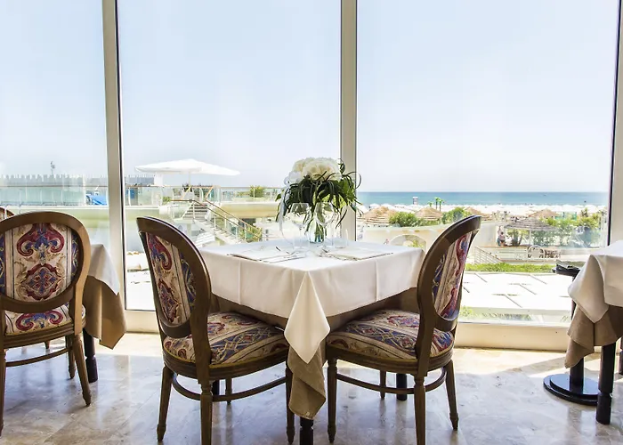 فندق Hotel Benini 4*
